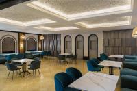 Khu vực ghế ngồi tại Tavia Heritage Hotel