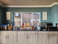 Kuchyň nebo kuchyňský kout v ubytování 305 Guest House