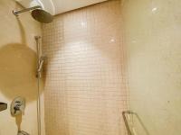 Koupelna v ubytování Cozy 1 Bedroom Ground Floor Apartment with Pool
