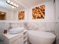 Koupelna v ubytování Paradise Center Premium Suite 1