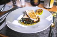 Jídlo v hotelu nebo okolí