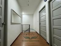 Zayyan Guesthouseの見取り図または間取り図