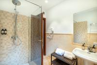 Koupelna v ubytování Owl Booking Villa Siquier - Luxury Retreat with Mountain Views