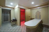 Koupelna v ubytování Mantar Spa Hotel