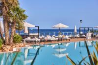 Bazén v ubytování AluaSoul Menorca - Adults Only nebo v jeho okolí