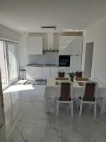 Kuchnia lub aneks kuchenny w obiekcie Apartmani Totić