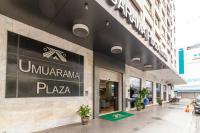 ゴイアニアにあるUmuarama Plaza Hotel by Castelo Itaipavaの側面に看板がある建物