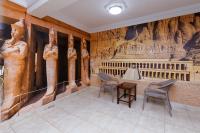Posezení v ubytování Atlantis Pyramids Inn New