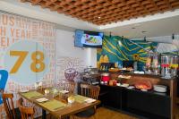 Jídlo v hotelu nebo okolí