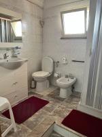 A bathroom at Marzamemi Da Giusy