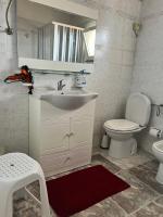 A bathroom at Marzamemi Da Giusy