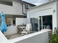 Patio alebo iná vonkajšia časť ubytovania Sea House