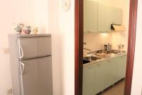 A kitchen or kitchenette at Comfy flat just 80m from the beach