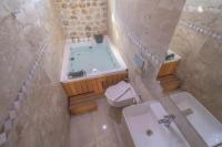 A bathroom at Likya Labis 2+1 Villa, Özel Havuzlu, Fethiye
