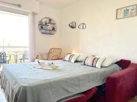 Część wypoczynkowa w obiekcie Studio calme avec coin nuit, terrasse et parking - Proche plage et commerces - FR-1-251-420