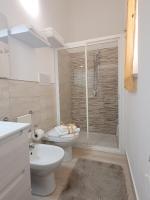 Kúpeľňa v ubytovaní JEY STUDIO_INDEPENDENT SEAFRONT APARTMENT