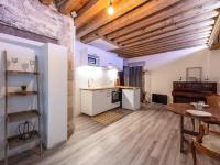 Kuchyňa alebo kuchynka v ubytovaní L'atelier des Traboules, au cœur du Vieux Lyon AIL