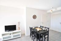 Telewizja i/lub zestaw kina domowego w obiekcie Estacade - Capbreton en front de mer à deux pas de l'océan proche restaurants