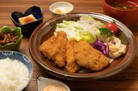 Jídlo v hotelu nebo okolí