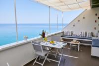 A general sea view or a sea view taken from Az apartmant