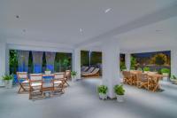 Posedenie v ubytovaní Selin Luxury Residences