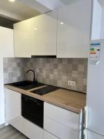 Kuchyňa alebo kuchynka v ubytovaní Apartmani Peco Duće