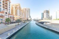 Nespecifikovaný výhled na destinaci Dubaj nebo výhled na město při pohledu z apartmánu