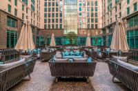 Posezení v ubytování Ritz Carlton DIFC Downtown Dubai