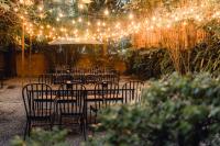 Κήπος έξω από το Cloud 9 Garden