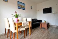 TV a/nebo společenská místnost v ubytování Apartments Goranka