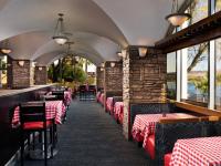 Restaurace v ubytování Aquarius Casino Resort