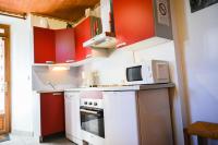 Kuchyňa alebo kuchynka v ubytovaní Chalet Les Ecrins - Studio Cabine 3/4 personnes exposé Nord-Est MAE-7994