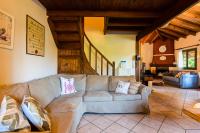 A seating area at Villa Elli