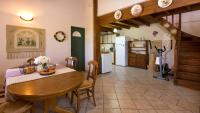 A kitchen or kitchenette at Villa Elli