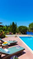 The swimming pool at or close to Villa Elli