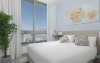 Nathan's Suites On The Beachにあるベッド