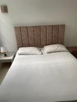 Postel nebo postele na pokoji v ubytování Lafayette Private 2-Bedroom Apartment
