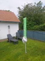 Vonkajšia záhrada v ubytovaní schönes Ferienhaus mit grossem Pool 1200 m zum Balaton