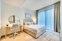 Postel nebo postele na pokoji v ubytování Amazing 1 BD in Marina Gate 2 Dubai Marina