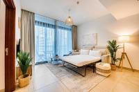 Postel nebo postele na pokoji v ubytování Amazing 1 BD in Marina Gate 2 Dubai Marina