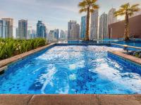 Bazén v ubytování Amazing 1 BD in Marina Gate 2 Dubai Marina nebo v jeho okolí