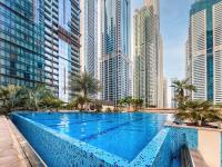 Bazén v ubytování Amazing 1 BD in Marina Gate 2 Dubai Marina nebo v jeho okolí