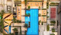 Bazén v ubytování Amazing 1 BD in Marina Gate 2 Dubai Marina nebo v jeho okolí