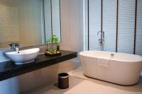 The Waterfront Hotel Kuchingにあるバスルーム