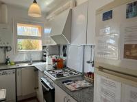 Kuchyňa alebo kuchynka v ubytovaní Apartamento con jardín a 11 metros de la playa. B1.