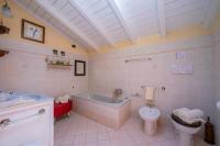 Łazienka w obiekcie Villa La Dolce Vita - Happy Rentals