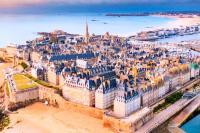 an aerial view of the city of dubrovnik in croatia at Nice cocoon in Saint-Malo in Saint Malo