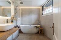 Koupelna v ubytování Canela Homes COSTA CASA AILA