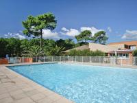 Basen w obiekcie Lovely apartment in Borgo with shared pool lub w pobliżu