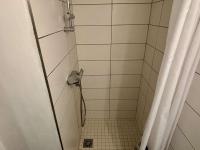 Łazienka w obiekcie Studio cabine à 400m de la mer avec piscines, parking privé et loggia - Argelès-sur-Mer - FR-1-225-768